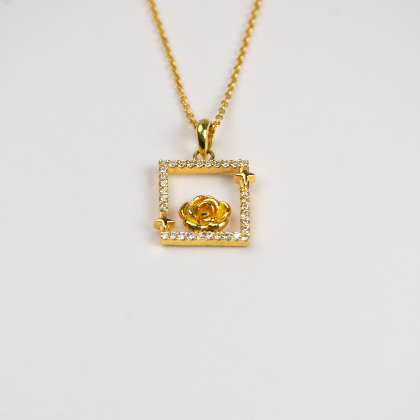 Rosaé Frame Necklace