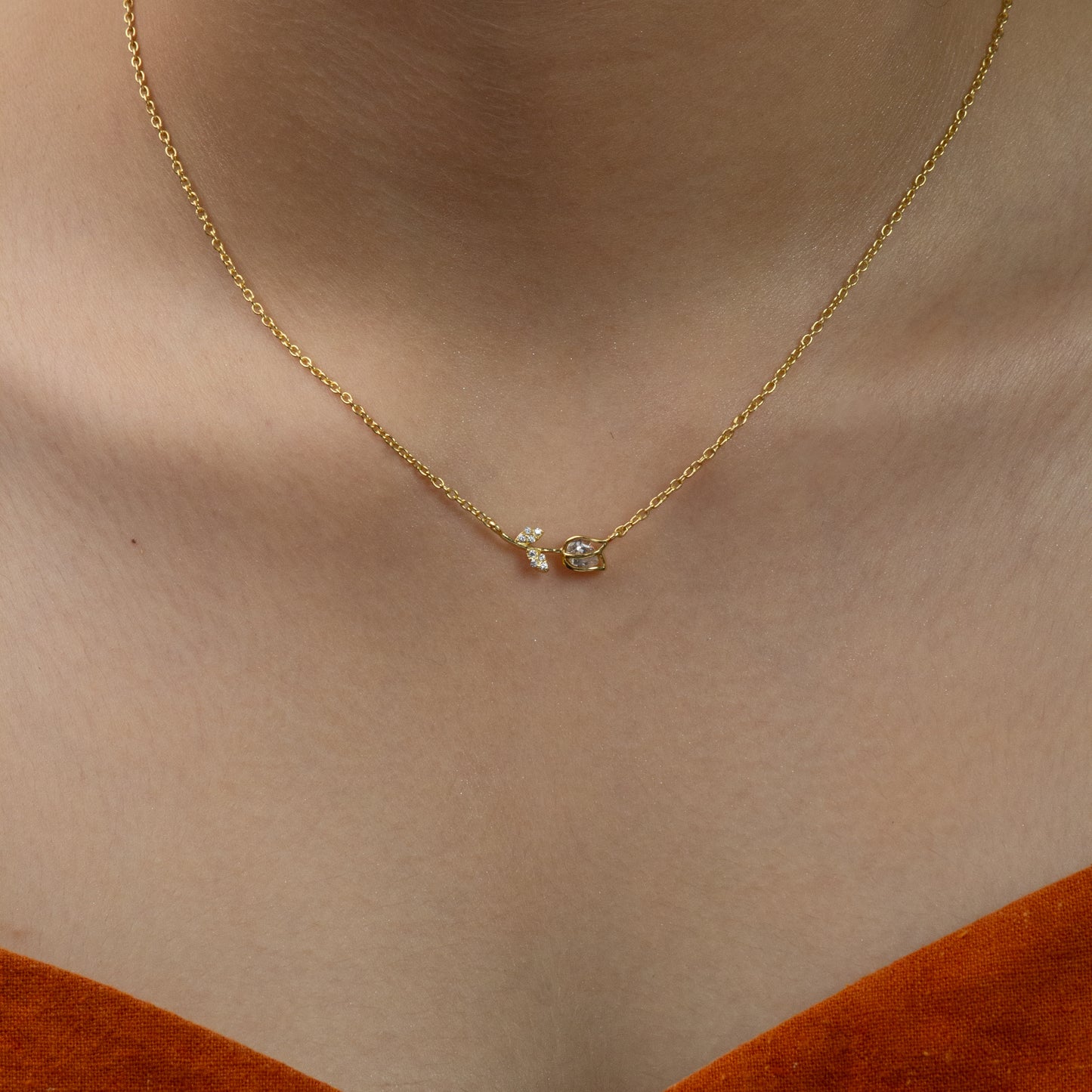 Dream of Facets - Rose Necklace