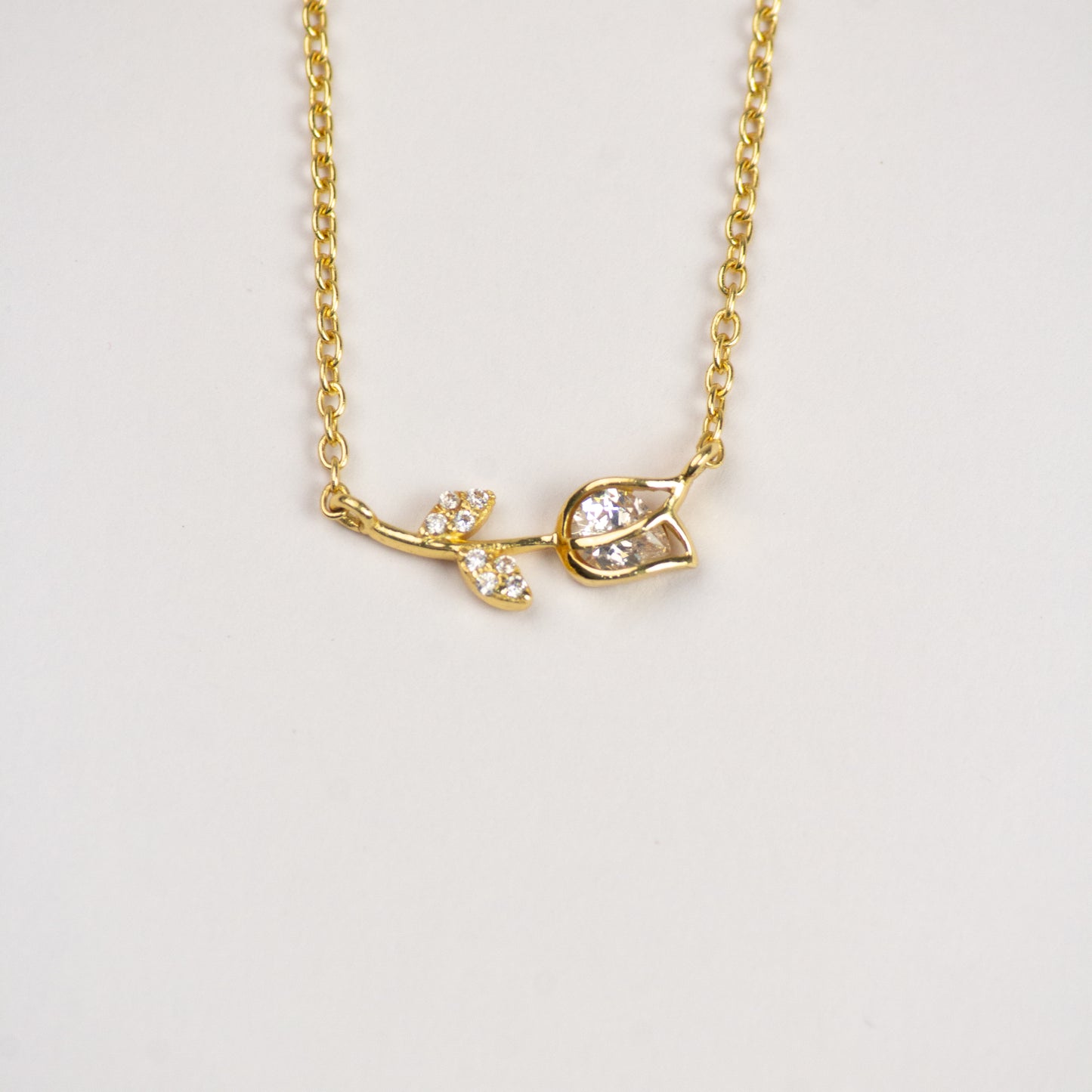 Dream of Facets - Rose Necklace