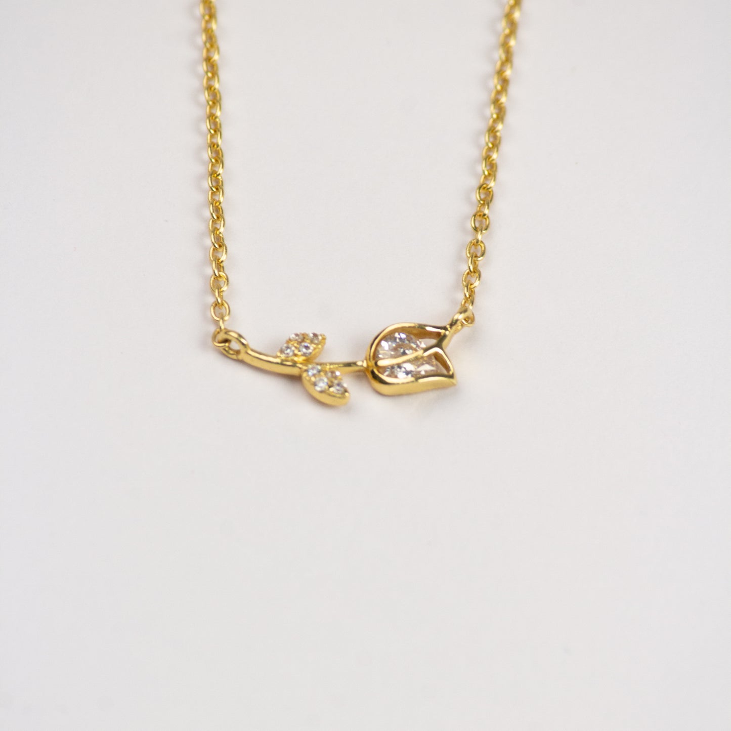 Dream of Facets - Rose Necklace