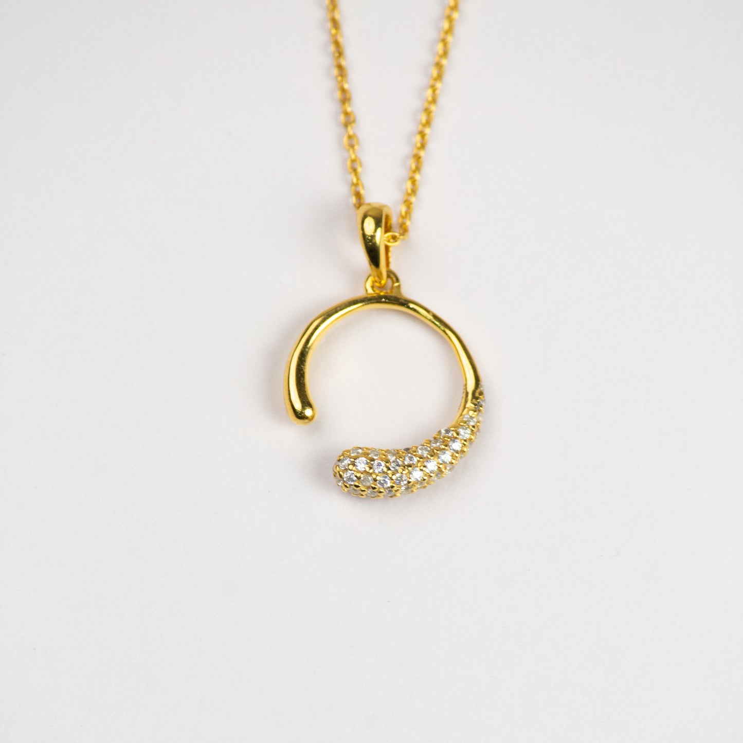 Glimmering Arc - Sparkle Necklace