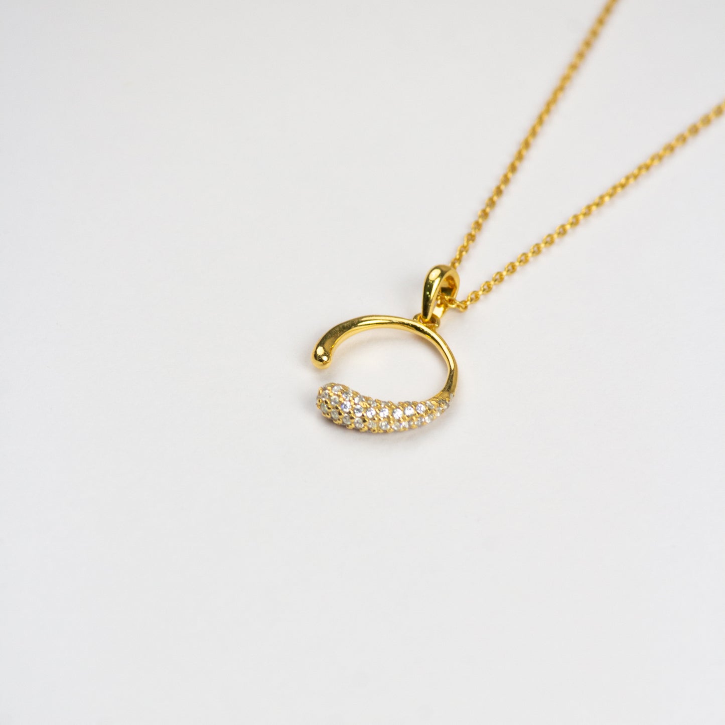 Glimmering Arc - Sparkle Necklace
