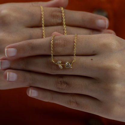 Dream of Facets - Rose Necklace